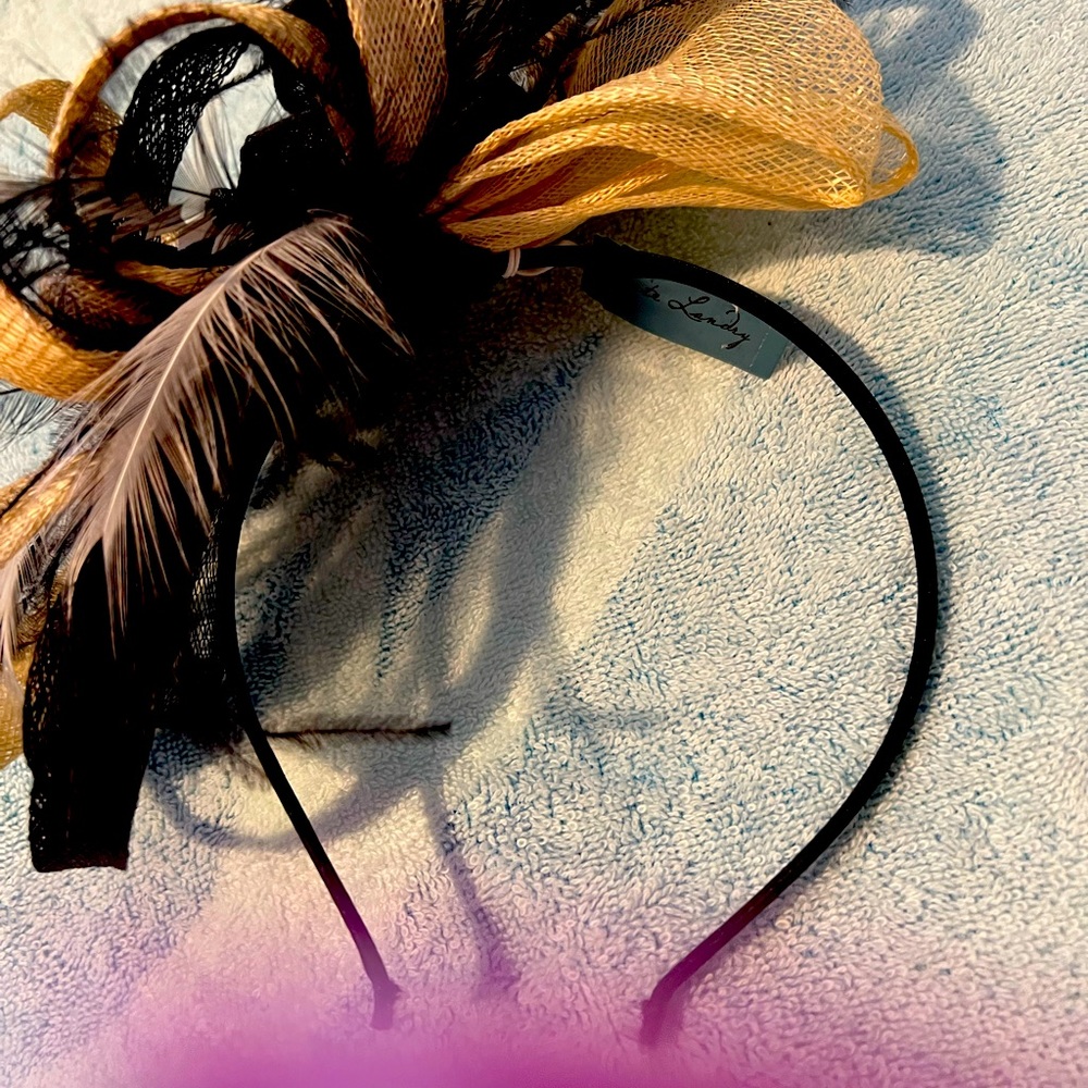 Kate Laundry : Multicolor Feathers,Burlap black/tan ribbon. NOS.